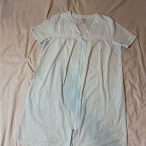Croft & Barrow Blue Striped Nightgown zip front with pockets